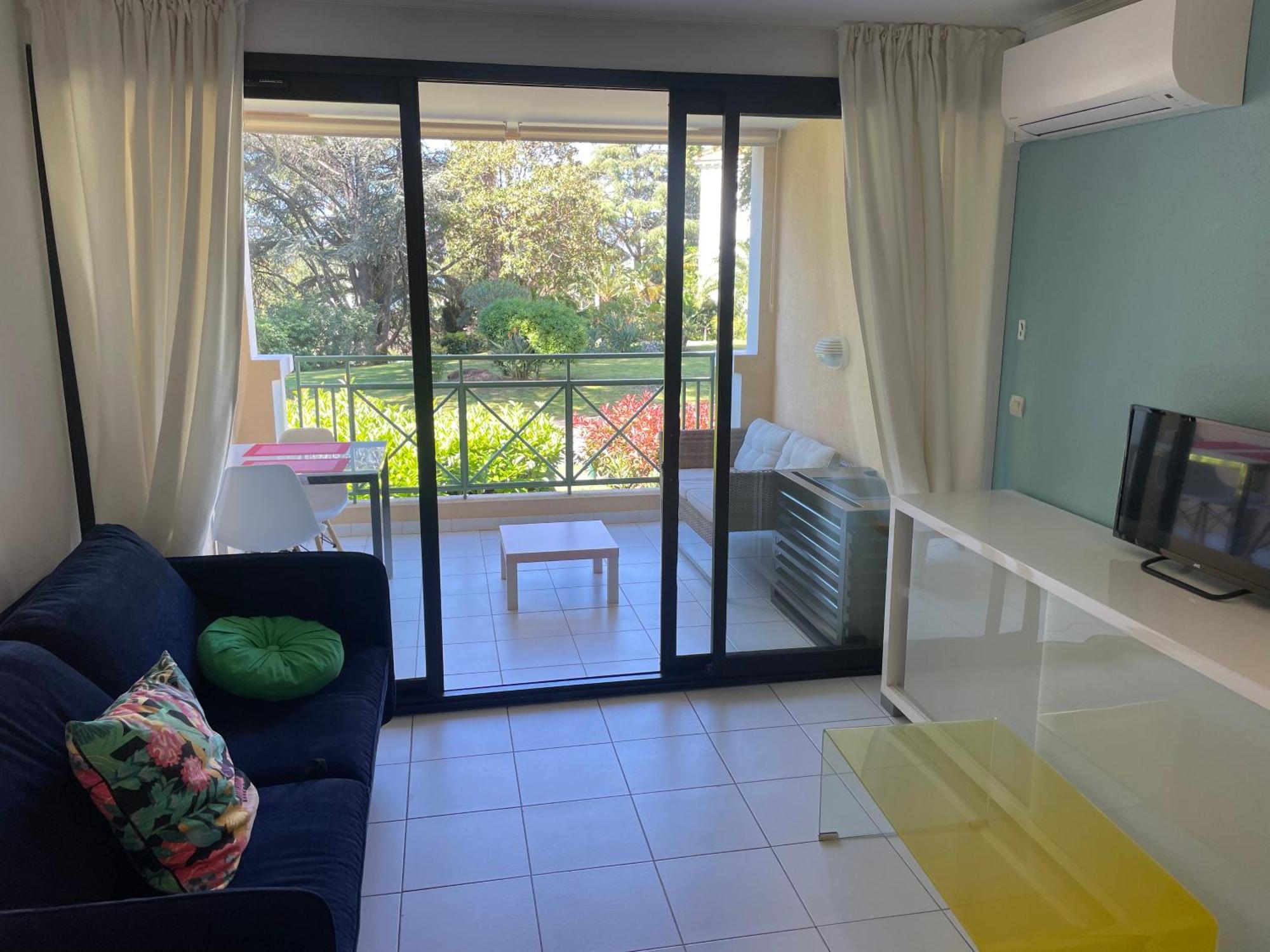 Apartment De Charme Avec Piscine A Debordement *